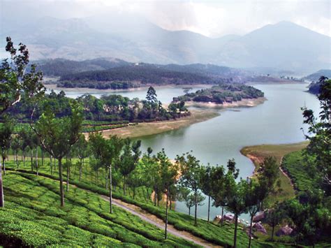 Munnar Travel Guide - Munnar Hill Station