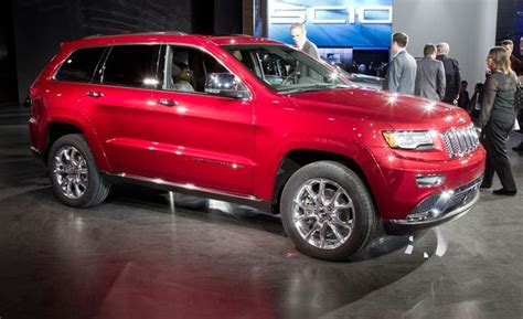 2014 Jeep Grand Cherokee Photos and Info – News – Car and Driver