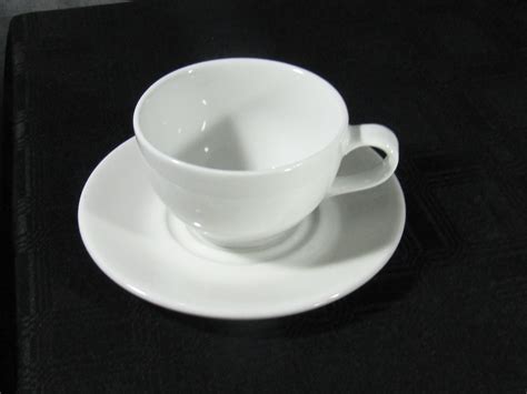 Tea cup and saucer white 225 ml – Hugo Party Hire