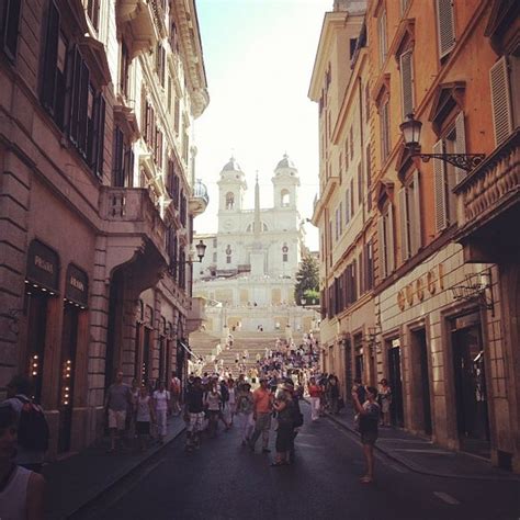 Via dei Condotti - Colonna - Roma, Lazio