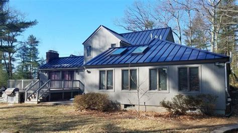 Top Metal Roofing Color Trends for 2018: It's Intense | Metal roof houses, Outside house colors ...