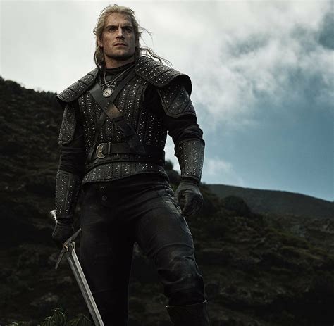 The full look at Geralt in the TV series : r/witcher