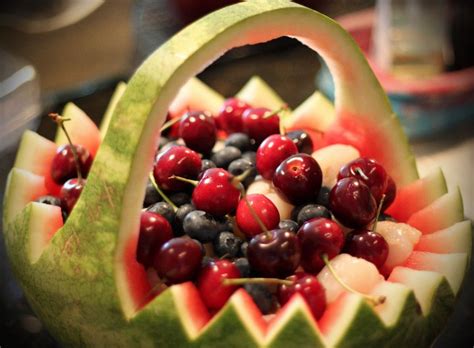 Flogging (aka Food Blogging): Watermelon Basket Carving