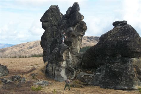 Bouldering along Granite Tors Hiking Trail in Fairbanks, Alaska