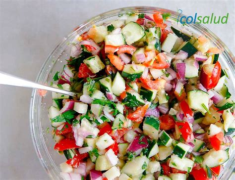 Ensalada de Pepino y Tomate | Recetas Saludables | Ensaladas | Colsalud