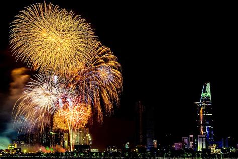 Fireworks Cruise & New Year Eve Celebration | Les Rives