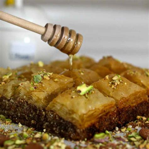 Baklava - Traditional Greek Recipe | 196 flavors