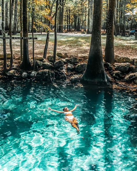 Guide to Visiting Florida Springs - Lita of the Pack