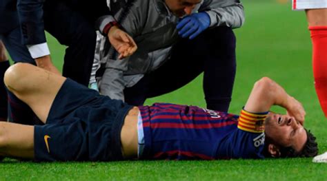 Lionel Messi injury: To miss three weeks with fractured arm - Sports Illustrated