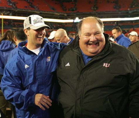 Mangino resigns as Kansas football coach - UPI.com