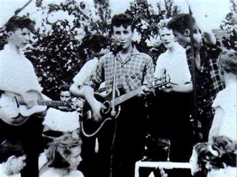 The Quarrymen (original recording) - YouTube