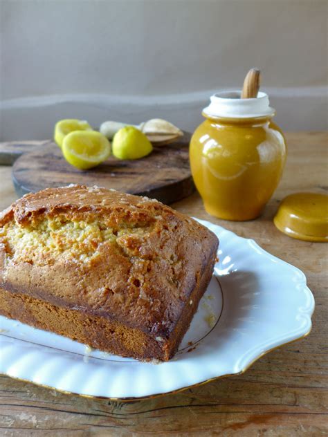 Lemon, Ginger and Honey Cake - Mrs Portly's KitchenMrs Portly's Kitchen