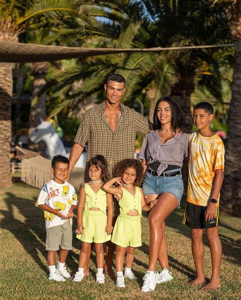 Georgina Rodríguez: ¿realmente sus hijos con Cristiano Ronaldo sufren ...