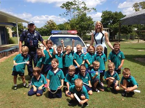 Noosa Police visit Noosaville State School - Sunshine Coast