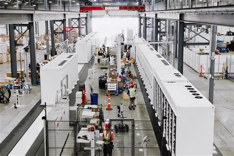 Inside Look at the Tesla Megafactory, One of the Largest Utility-Scale Battery Factories in ...