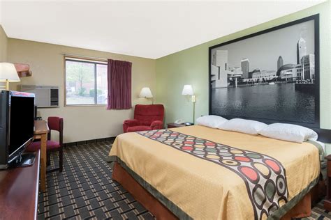 Super 8 by Wyndham Twinsburg/Cleveland Area | Twinsburg, OH Hotels