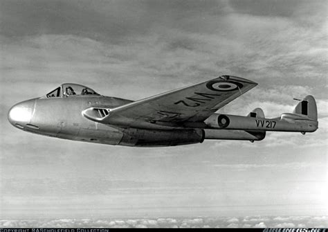 De Havilland DH-100 Vampire FB5 - Untitled (De Havilland Aircraft) | Aviation Photo #2113220 ...