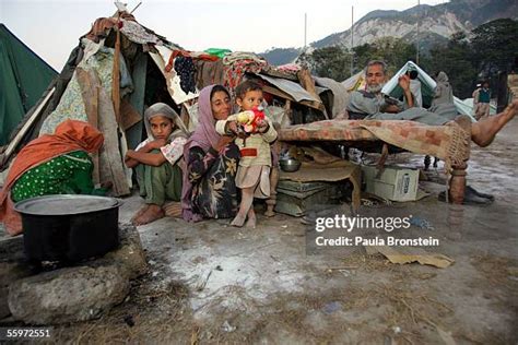 Homeless Tent Winter Photos and Premium High Res Pictures - Getty Images