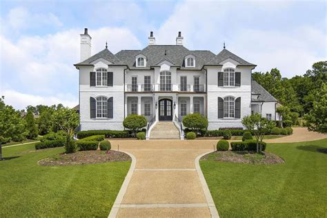 See Inside Todd + Julie Chrisley's Spectacular Nashville Mansion