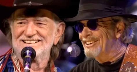 Merle Haggard and Willie Nelson Sing “Okie from Muskogee”