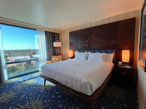 Review of a Premium View Room at the Disneyland Hotel | TouringPlans.com Blog