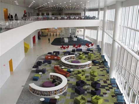 The 16 Coolest College Libraries In The Country | Library design ...