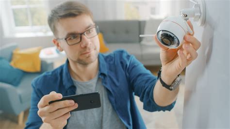 Security Cameras for Apartments Made Easy with Free App - AlfredCamera Blog