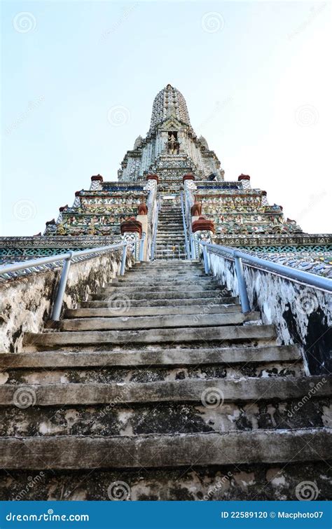 Wat Arun the Temple of Dawn Stock Photo - Image of chedi, famous: 22589120