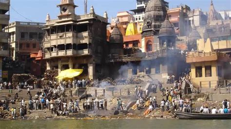 Banaras Ghats – Steps to Divine Beauty & Heritage Landmarks | Book at Special Holidays