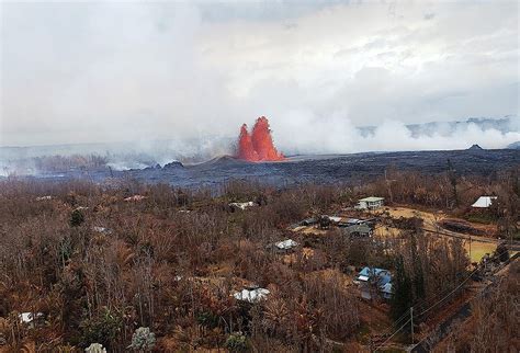 Hawaii Fire Department tracks lava from the air, May 30 Hawaii Fire, Bad Storms, Tornados ...