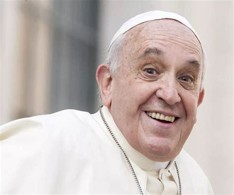 Pope Francis Biography - Facts, Childhood, Family Life & Achievements