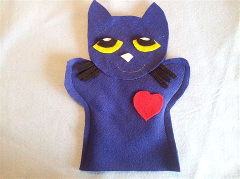 Pete cat hand Puppet | Hand puppets, Pete the cat, Puppets