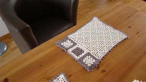 Roving Around Crafts: Crocheted Table-mats!