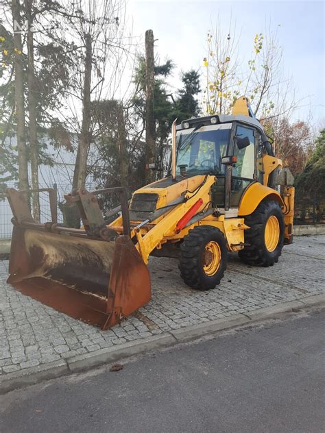 New Holland backhoe loader for sale Portugal, FJ37516