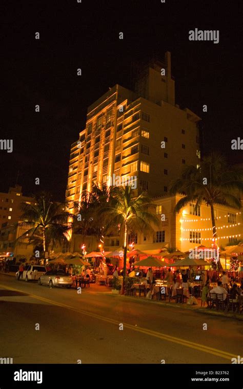 Ocean Drive, Miami at night Stock Photo - Alamy