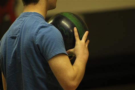 How To Get Relief From Bowling Finger Injuries