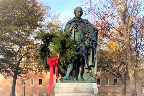 Williamsburg Christmas Wreaths - The Beautiful Home