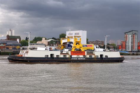 Woolwich Ferry - Photographs & Postcards