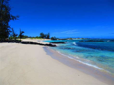 Heart and Sole: Three 'M"-beaches. Stunning Hidden Gems of the Kona Coast