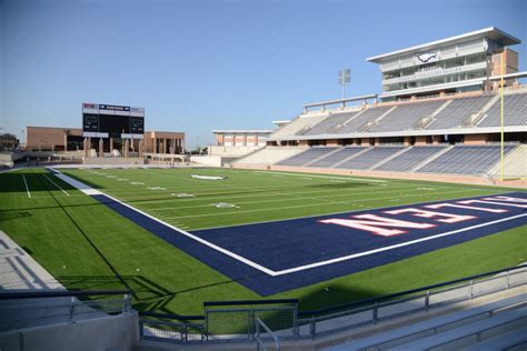 Allen ISD Shutting Down Its $60 Million Stadium Due To Concrete Cracks ...