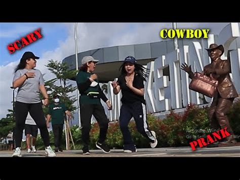 Cowboy prank. Best cowboy prank. best Statue scare prank. lelucon statue prank.luco patung prank ...