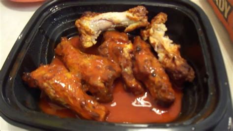 Little Caesars Buffalo Chicken Wings - YouTube