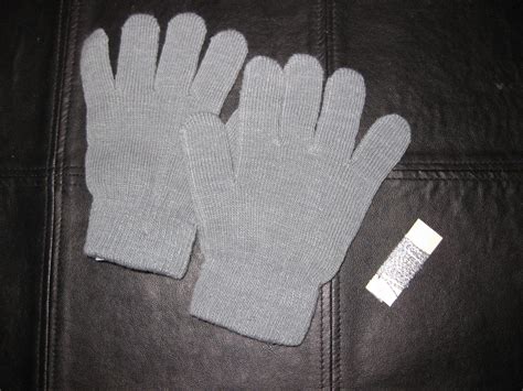 DIY touchscreen gloves | Through the Front Door