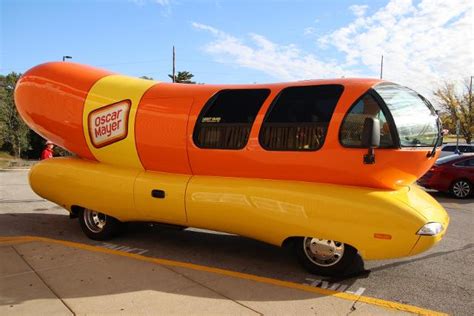 Hot Dog! Oscar Mayer Wienermobile Coming To A Schnucks Location Near You This Weekend ...