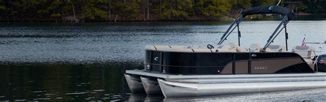 Crest Pontoons | Find Your Perfect Pontoon Boat Today!