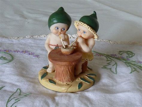 GUMNUT BABIES FIGURINE SNUGGLEPOT CUDDLEPIE BY MAY GIBBS N.S.&.S.C ...