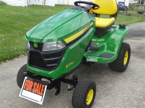 John Deere X350 riding mower pristine condition - RonMowers