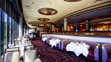 Ruth’s Chris Steakhouse refreshes with a modern look - Eater Vegas