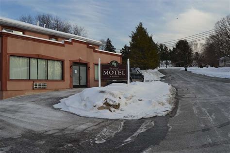 Warwick Motel & Suites - 1 Overlook Drive - Route 17a, Warwick, NY ...