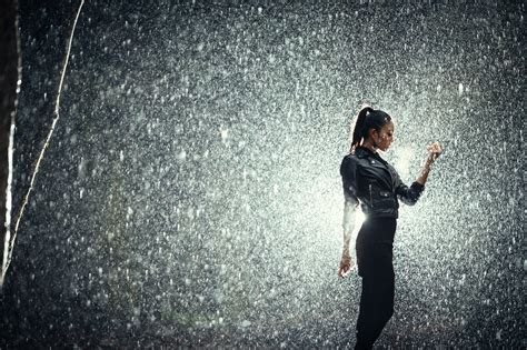 How to Shoot Magical Portraits in the Pouring Rain | PetaPixel